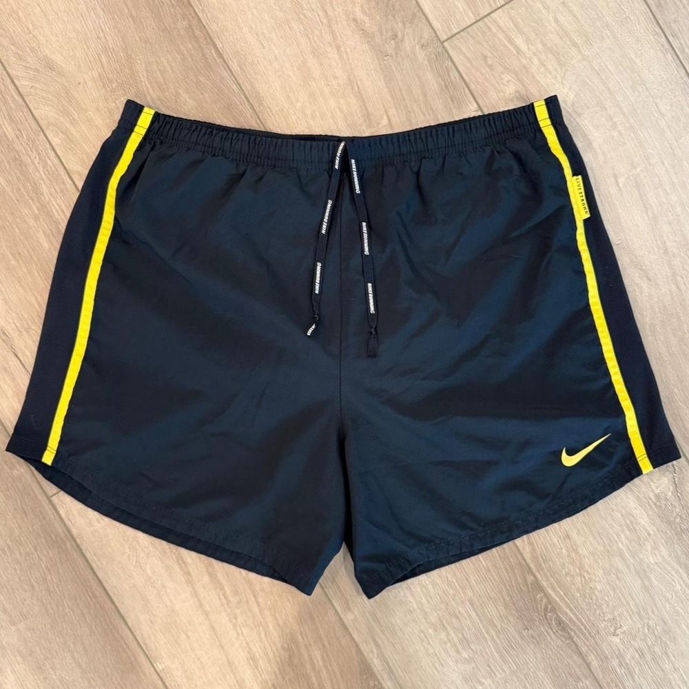 Nike Livestrong Dri-FIT Running Shorts Size Medium